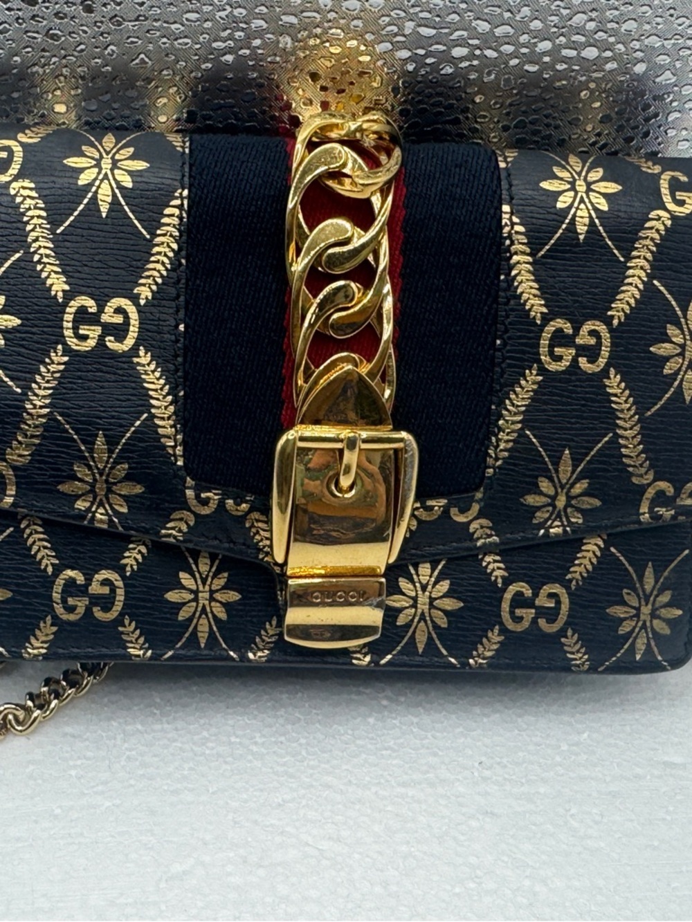 Gucci Limited Edition Sylvie Black Gold Chain Strap Logo Accent Shoulder Bag